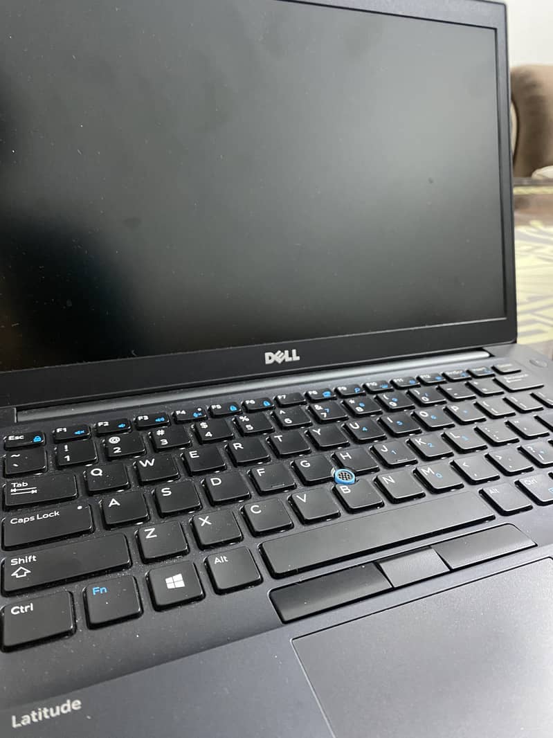 Dell latitude 7480 8 gb ram 256 gb ssd 3