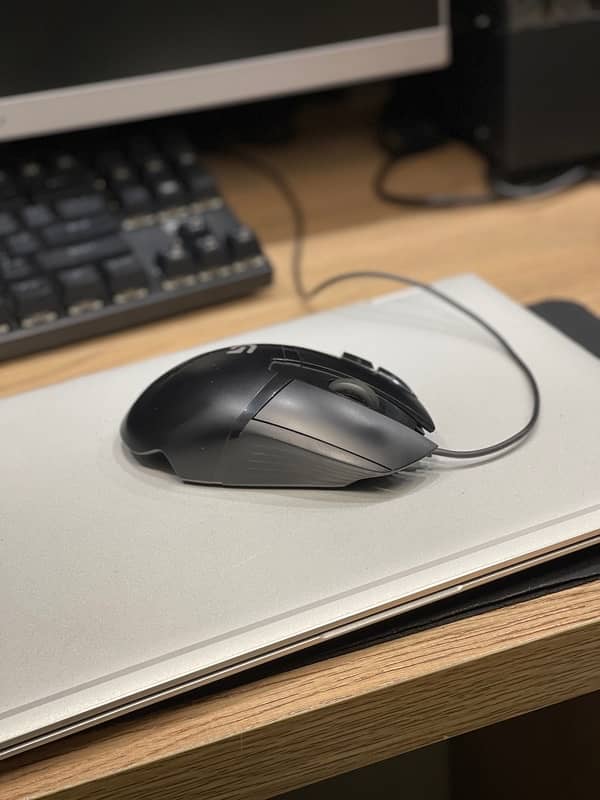 logitech g402 wired gaming mouse. 2