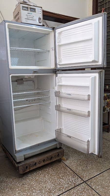 DAWLANCE Fridge (Monogram) 1