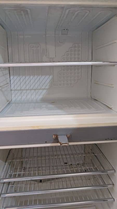 DAWLANCE Fridge (Monogram) 4