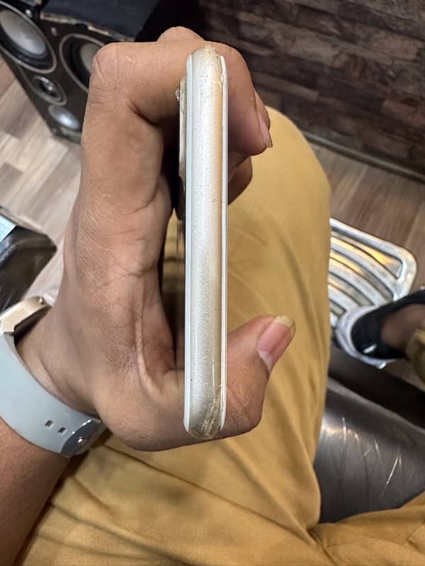 PTA approved 32 GB 0