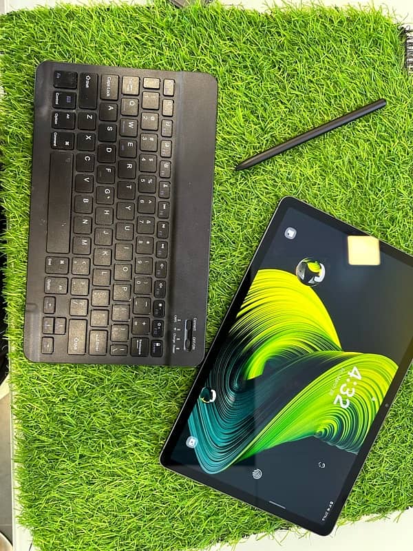 Samsung Galaxy Tab S9 with S PEN & KEYBOARD 2