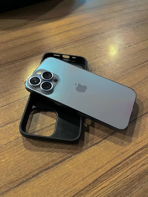 Iphone 13 Pro for sale | blue colour | iphone 11 12 14 pro 4