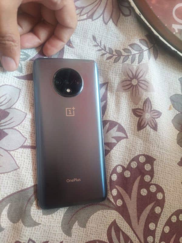 OnePlus 7t with charger pta proved only olx chat 0