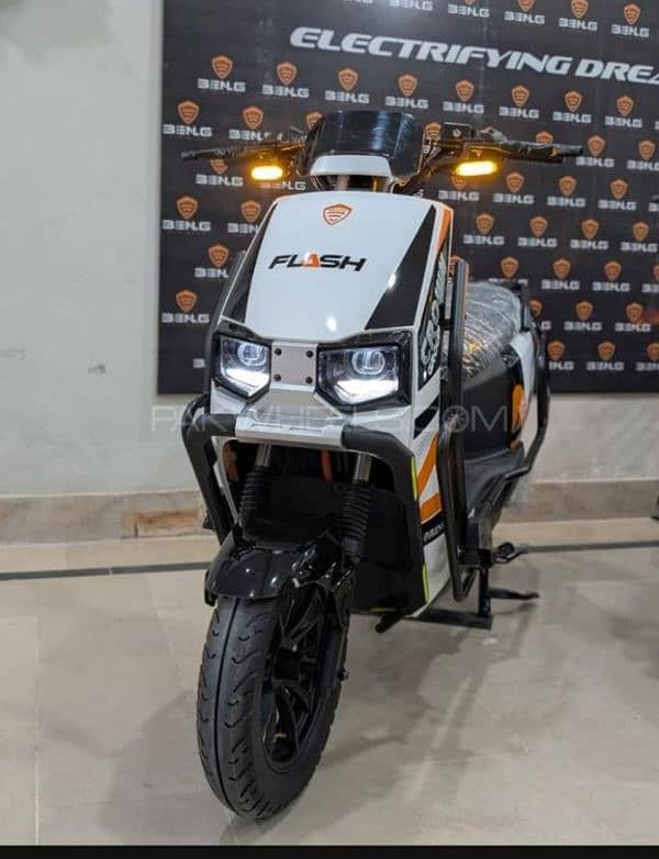 benling flash electric scooty 0