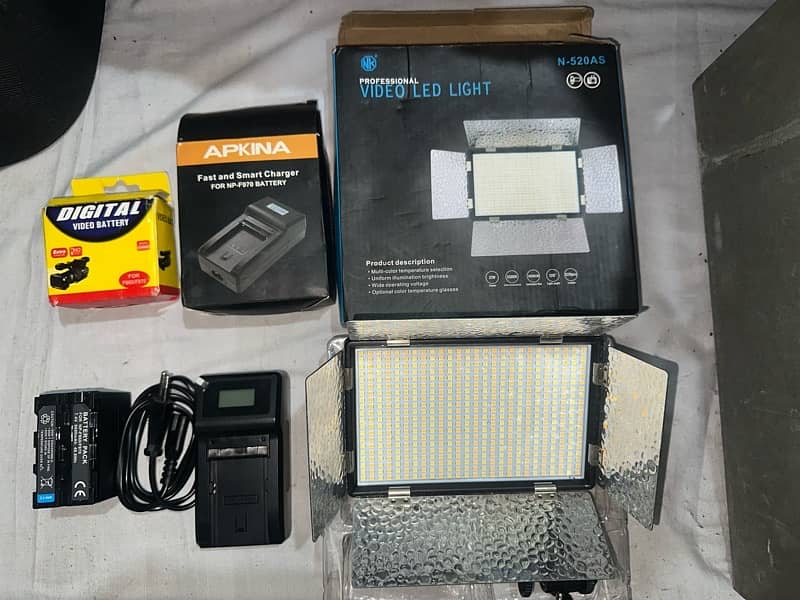 professional video LED light 0