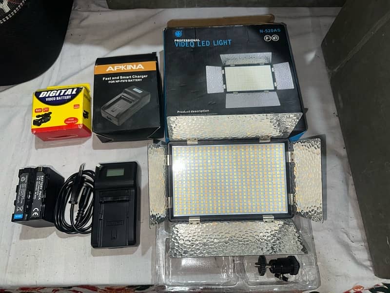 professional video LED light 2