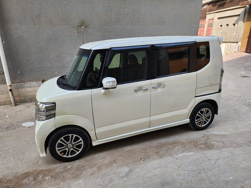 Honda N Box Custom full option 2014 7