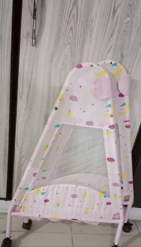 baby cot 1