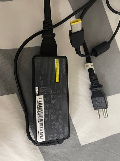 Original Lenovo Charger 1