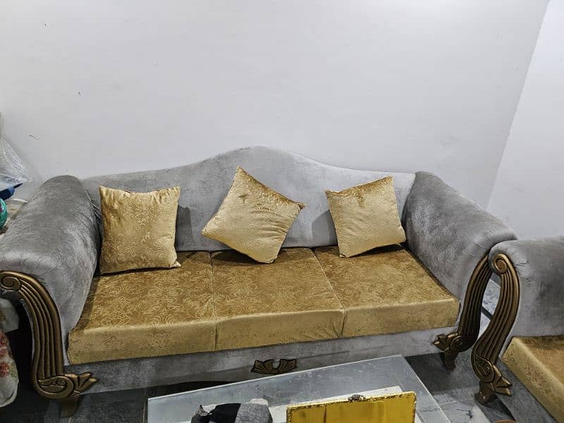 muje apna sofa set sale krna use ni hai condition saf 3 2 1 0
