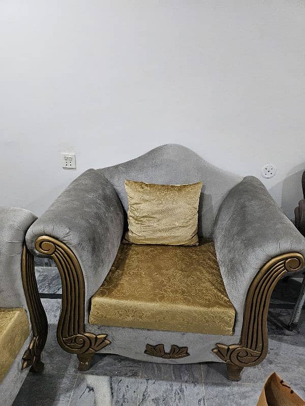 muje apna sofa set sale krna use ni hai condition saf 3 2 1 5