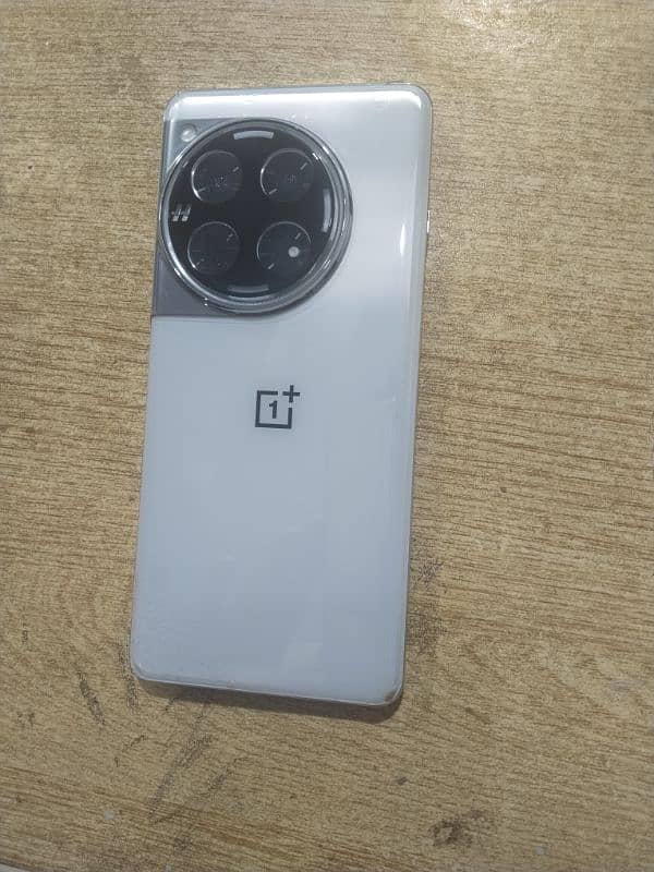 OnePlus 12 mobile 24 gb ram 1TB storage 2