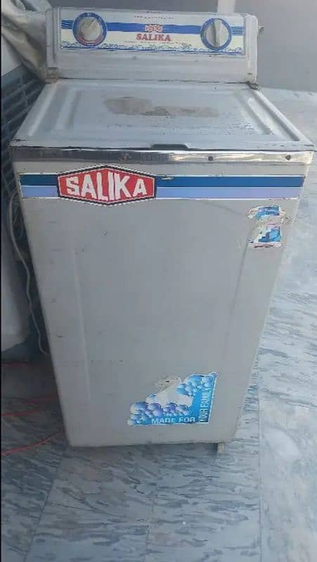 like new spinner dryer machine 12 kg capacity 0