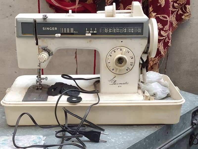electric sewing machine working condition 10/10 0