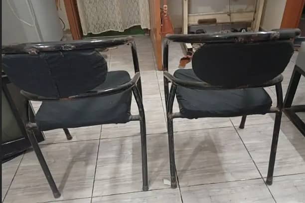 2 Metal Chairs 1
