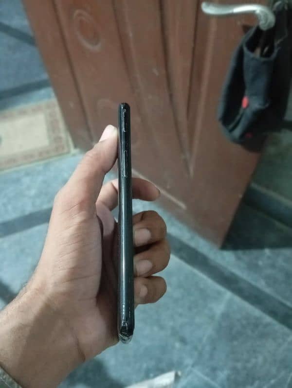 One Plus 6t 8/128. PTA Approved double sim 3