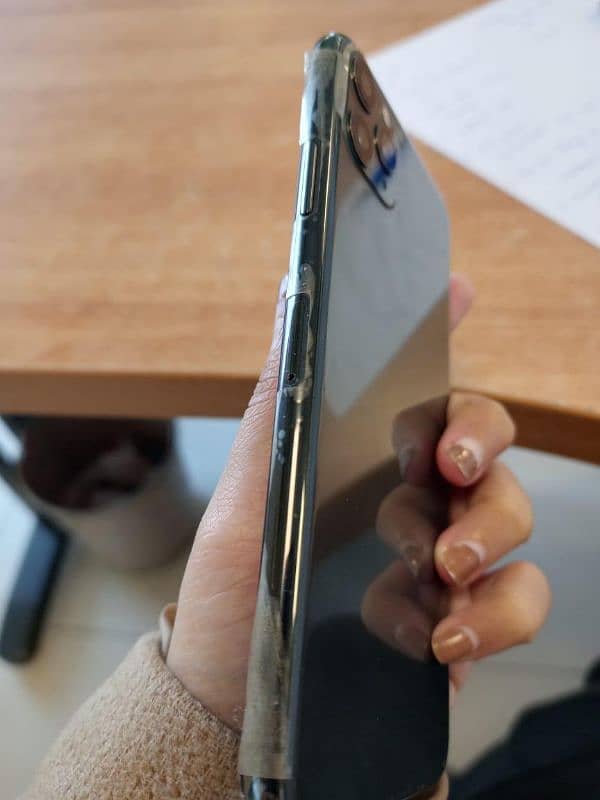 iphone 11 pro max 1