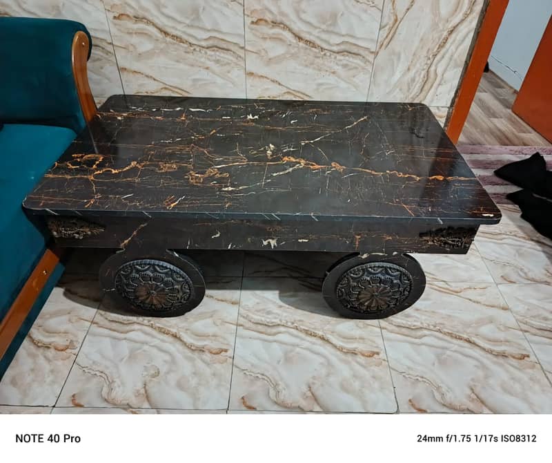 Sofa, sheeti ND table 5