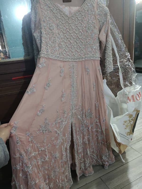 Stylish Formal Dress – Perfect for Weddings & Special Occasions 3