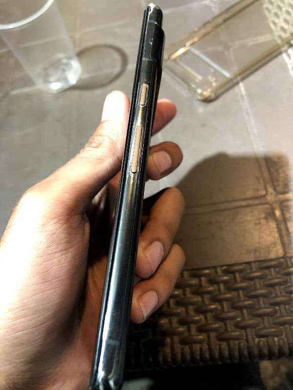 Google pixel 7 pro nonpta  12 / 128 10 by 10 6