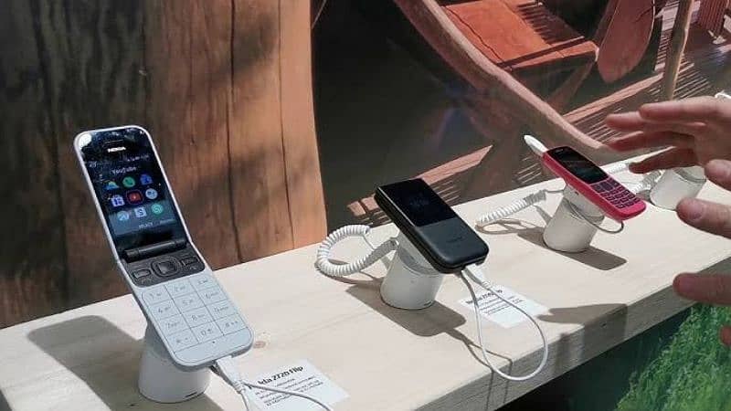 NOKIA 2720 FLIP V 4G •• WI-FI HOTSPOT •• ADVANCE TELECOM WARANTY 19