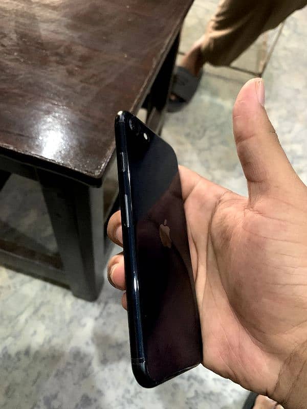iphone SE 2023 3rd generation 1