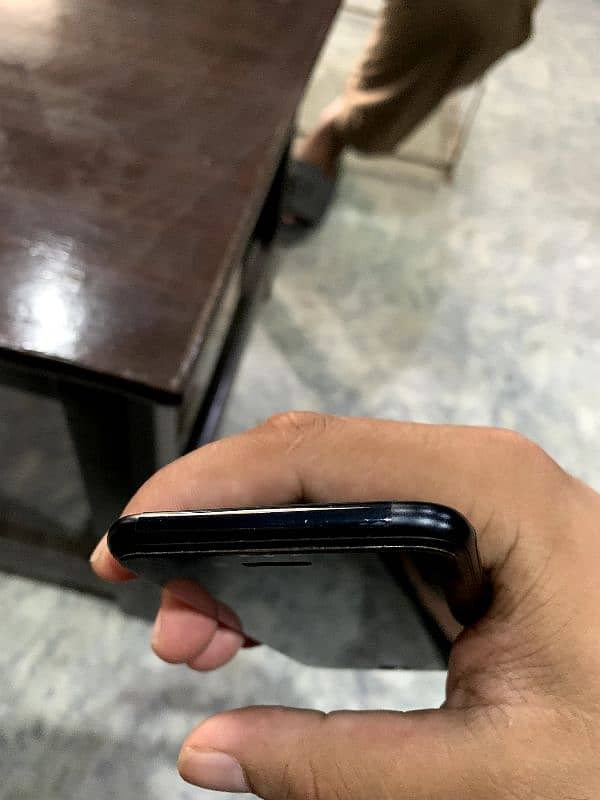 iphone SE 2023 3rd generation 2