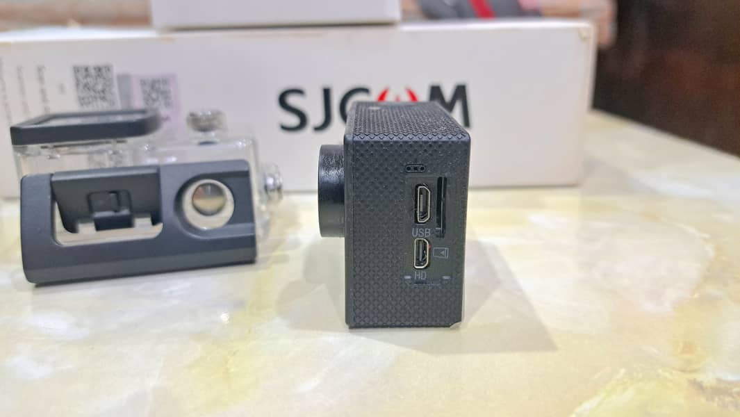 SJCAM - SJ4000 4k WiFi Action Camera (Original) with All Accessories 3