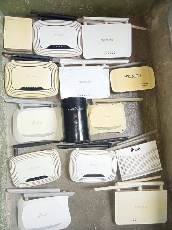 Used Routers Tplink dlink tenda mtlink utp routers used 100 persent ok 1