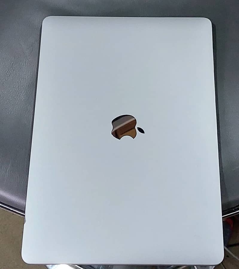 Macbook Pro 2019 16-Inch i9/64GB/2TB/8GB Graphics 2