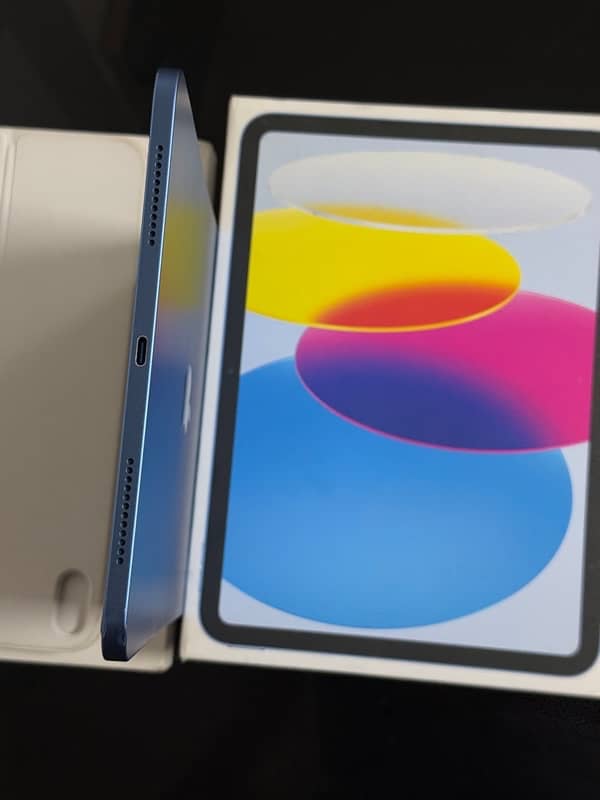 IPad 10th Generation 64GB Blue With Magic Keyboard and Apple Pencil 2 8