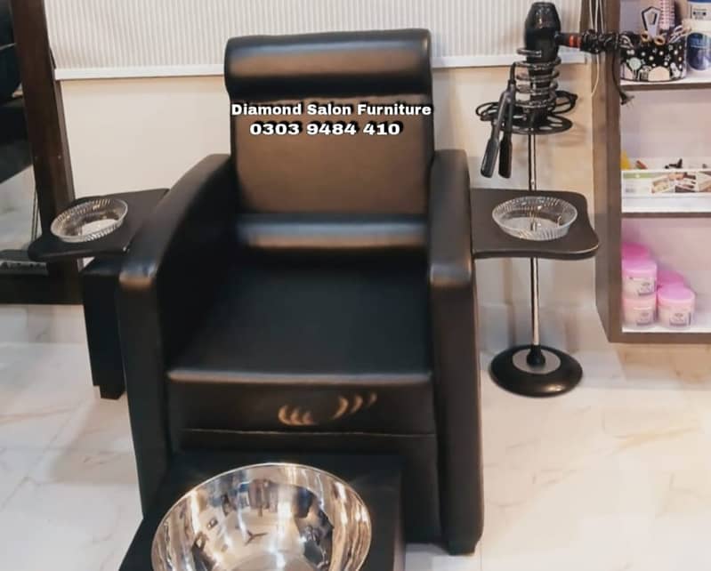Brand new salon chairs, hair wash unit, salon furniture etc 0