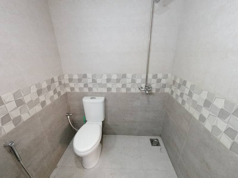 8 Marla Double Unit House Available For Sale In Faisal Town F-18 Block A Islamabad 4
