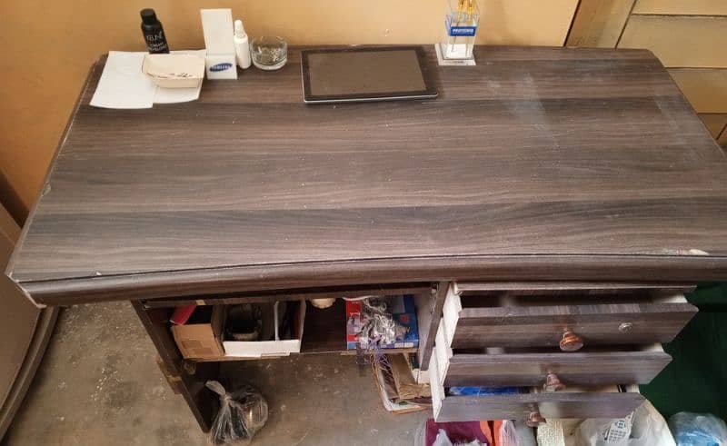 Computer Table 0
