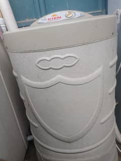 spin dryer in good condition