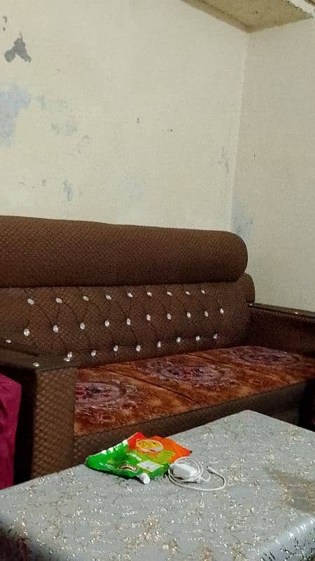sofa. 0