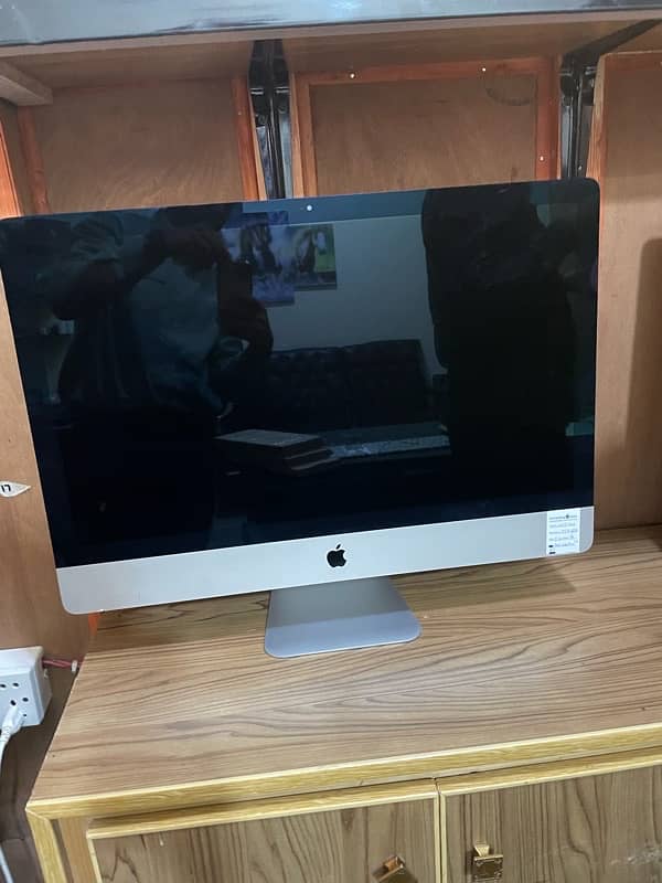 Apple iMac 27” 5K Retina 2017 Model Ci7 Best for Graphics 3