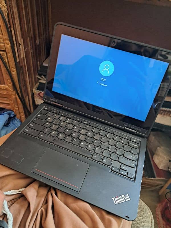 Lenovo ChromeBook 4/16 Touch Screen 1