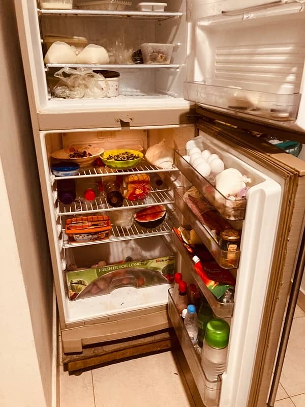 Dawlance Fridge double door for sale 2