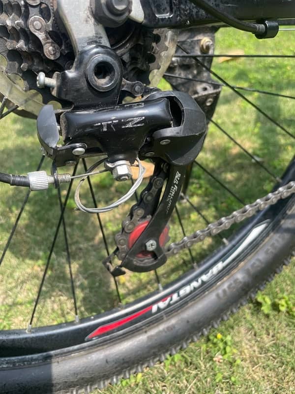 Gear Cycle | 7 back 3 front | Ferrari brand | Disk brake 5
