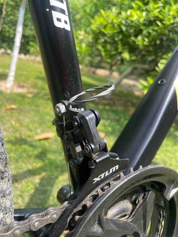 Gear Cycle | 7 back 3 front | Ferrari brand | Disk brake 6