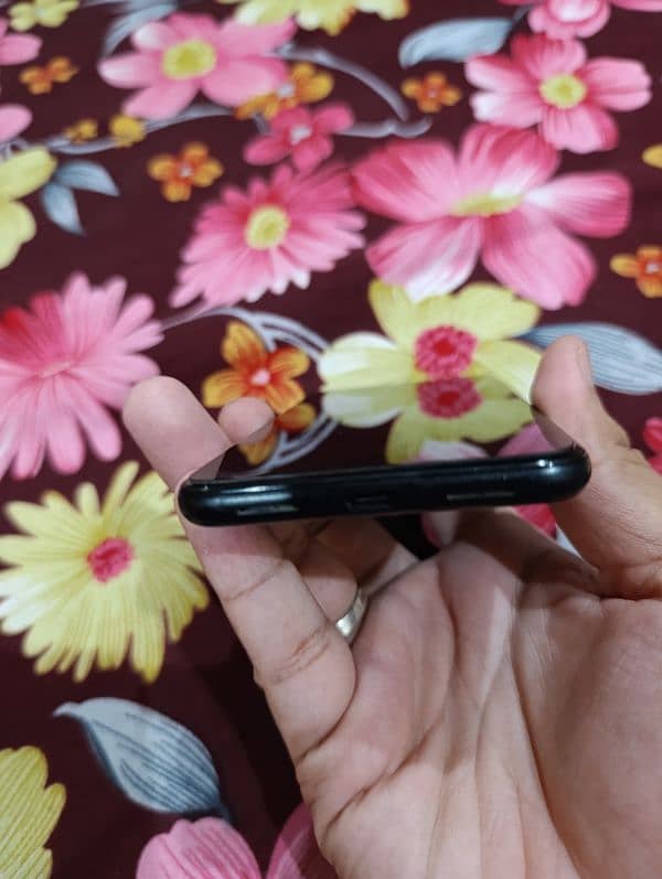 Google Pixel 5 5G phone good condition 5