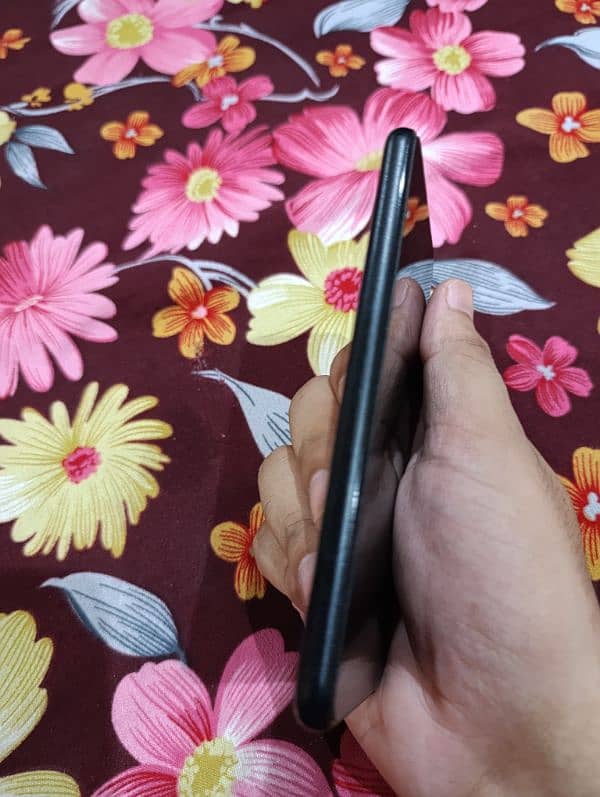 Google Pixel 5 5G phone good condition 6
