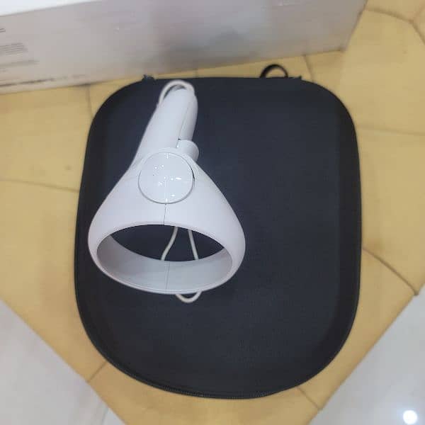 Oculus Meta Quest  2 1