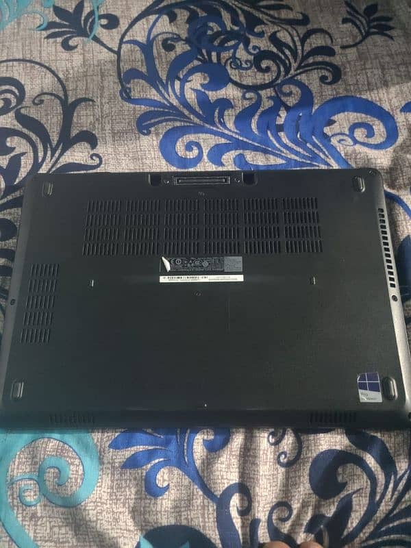 Dell 5470 8gb ram 256 ssd 2