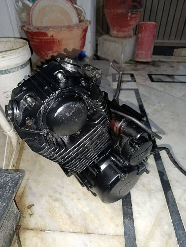 Tiger Boxer 200cc engine 1