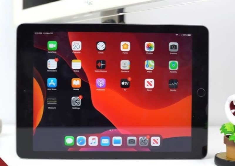 iPad 5 generation  like new condition 33gb 0