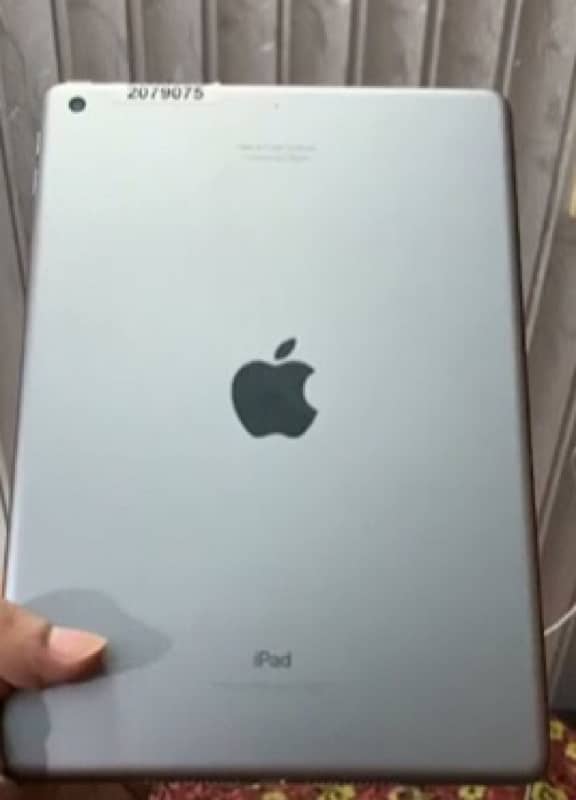 iPad 5 generation  like new condition 33gb 1