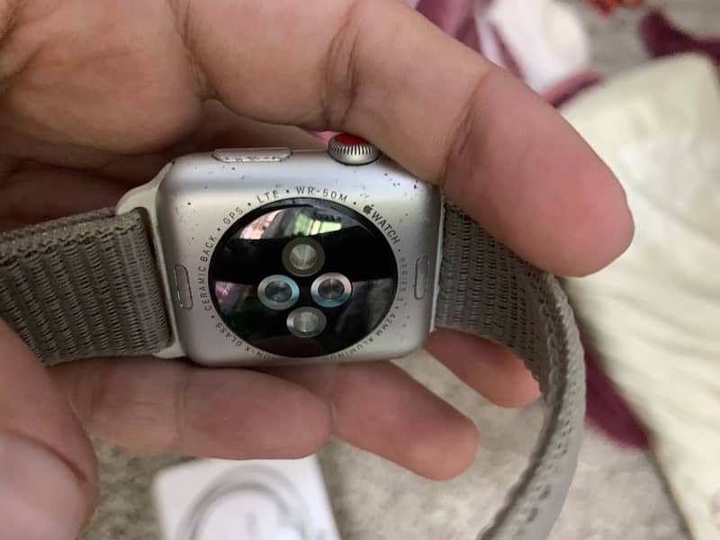Apple watch series 3 cellular 42mm 1
